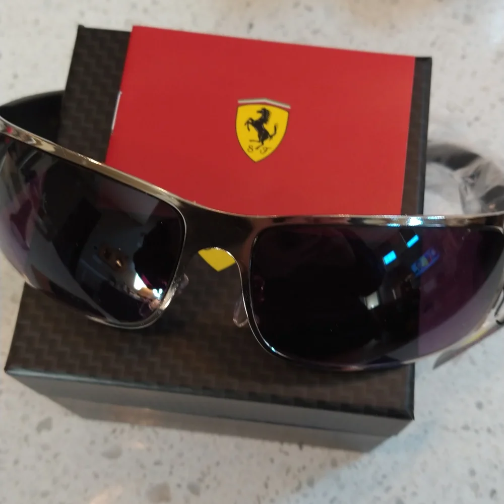 New Pit Crew 0830279 Ferrari Watch by Movado+Bonus Ferrari Style Sunglasses - Picture 3 of 9